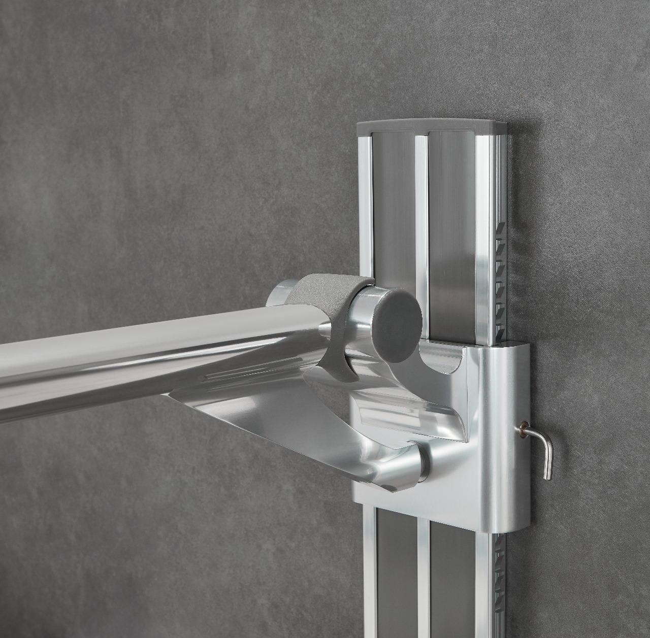 مسند حمام قابل للطي2