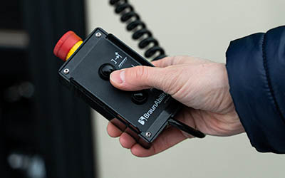 uvlseries_control_400x250